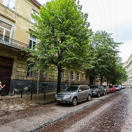 Avangard Kostiushka 20 Daire Lviv